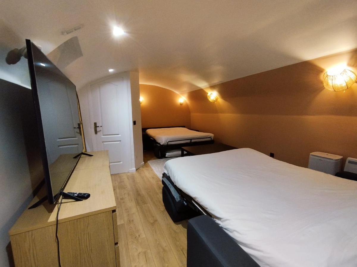 Beautiful Triplex In The Center Of Paris Apartment Ngoại thất bức ảnh