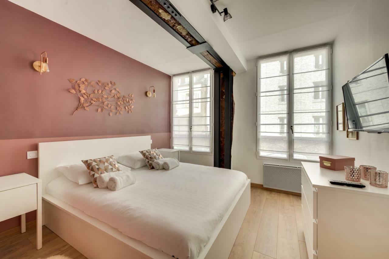 Beautiful Triplex In The Center Of Paris Apartment Ngoại thất bức ảnh